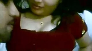 정욕 리터 아가씨는 한계에 뜨거운 모든 구멍에 볶은