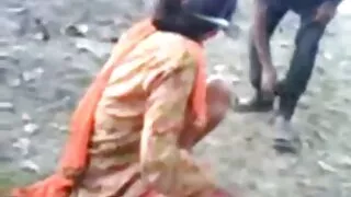 러시아에서 만든 항문 매운 성인 장면을 빌어 먹는 화려한 금발