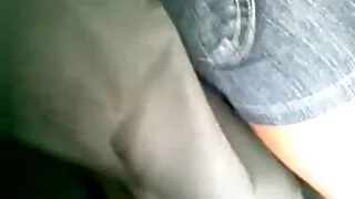 주물의 젊은 러시아 아가씨가 완료 빌어 먹에서는 모든 구멍