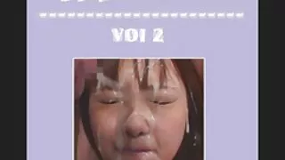 젊은 콧대 사람이 빌어 자신의 자체